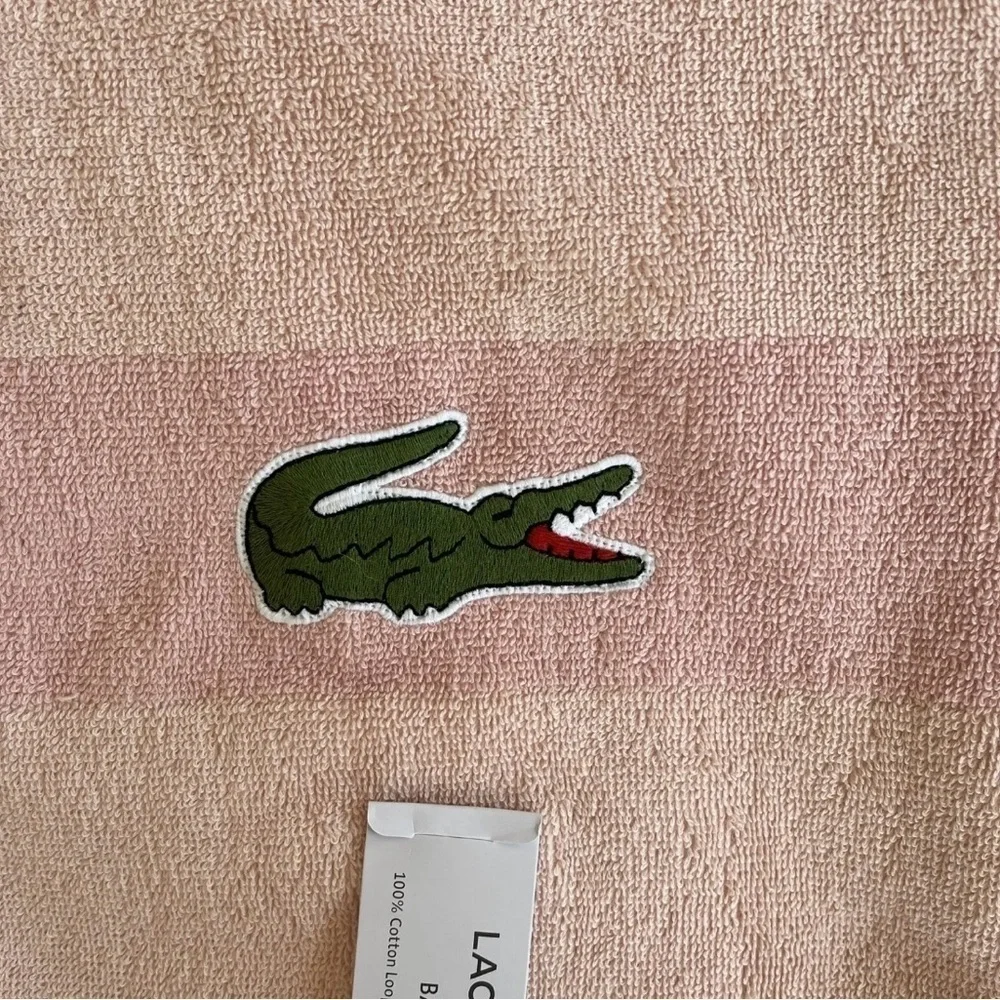 LACOSTE Lot of 3 Bath Towels Pink Large Crocodile 30x52 NWT